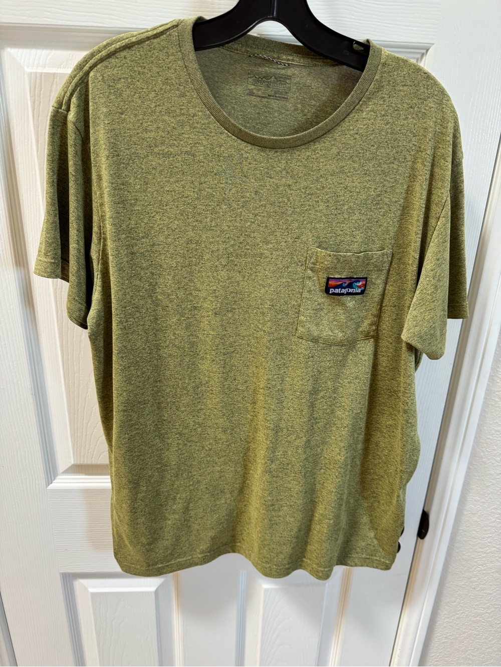 Patagonia Men’s Short-Sleeve Pocket Tee in Moss Green Heather